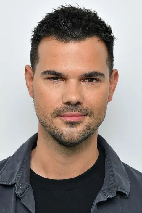 Taylor Lautner – fotografia