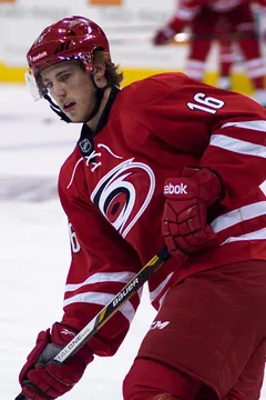 Elias Lindholm