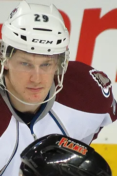 Nathan MacKinnon
