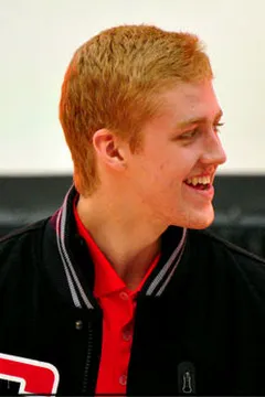 Dougie Hamilton — Hugh Lee, CC BY-SA 2.0, Wikimedia Commons Dougie Hamilton